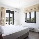 Manouel Villa